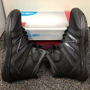 New Balance mid high training, aerobic shoes